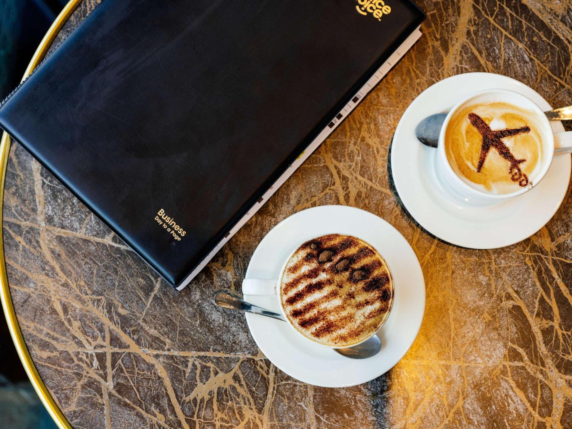Pullman Brisbane Airport Hotel Exterior photo Menu