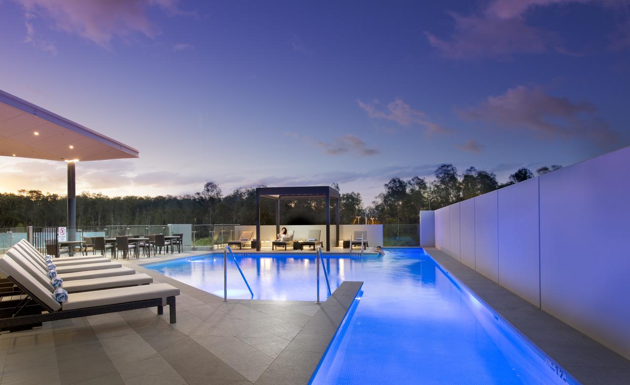 Pullman Brisbane Airport Hotel Exterior photo The pool at the home of Australian cricket player Glenn McGrath