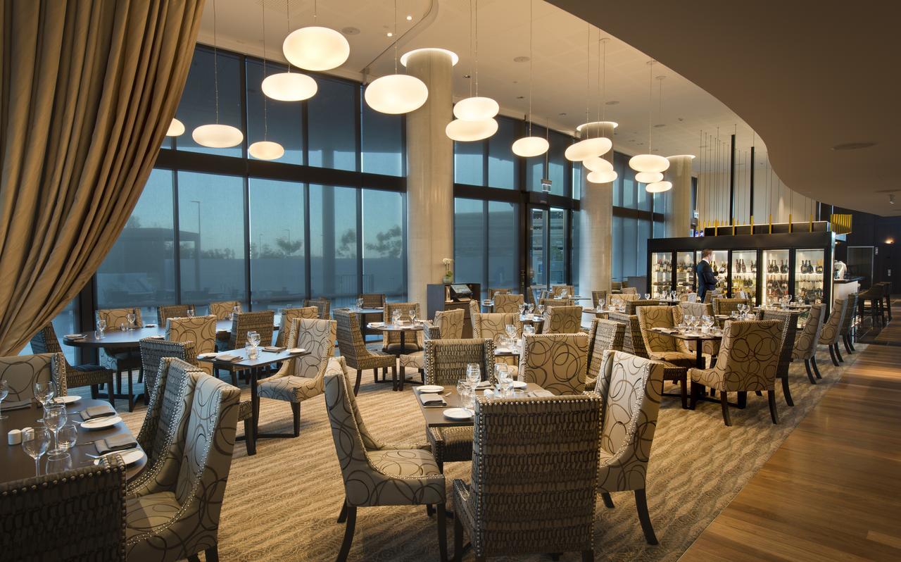 Pullman Brisbane Airport Hotel Exterior photo The restaurant