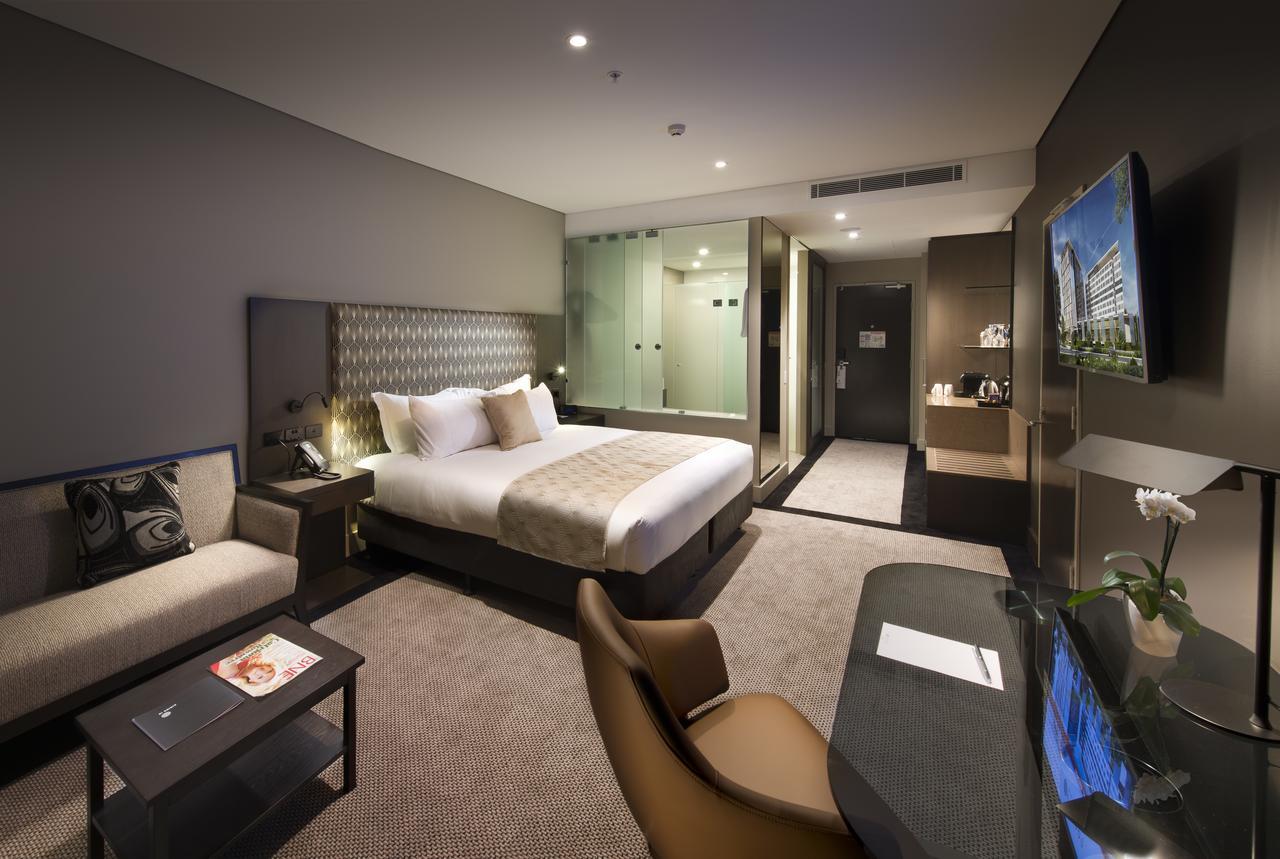Pullman Brisbane Airport Hotel Exterior photo Deluxe Room